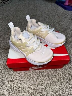 Nike Kid presto sneakers